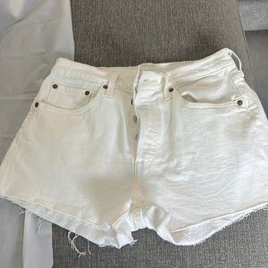 Levi white shorts